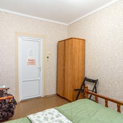 2-местный 1-комнатный номер эконом с 1 двуспальной кроватью