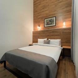 Номер стандарт с 1 двуспальной кроватью #109