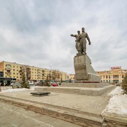 Фото Уютные апартаменты на улице Челюскинцев 27