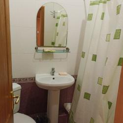 3-местный номер стандарт улучшенный с 2 односпальными кроватями