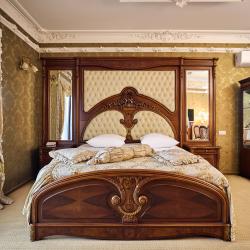 Александр — 7024bb6231e57a9034cd574c487d1223