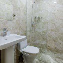 Номер стандарт с 1 двуспальной кроватью