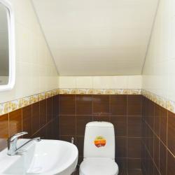 Номер стандарт семейный с 2 односпальными и 1 двуспальной кроватью