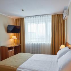 Номер стандарт с 1 двуспальной кроватью