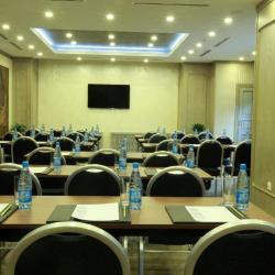 Фото Отель Ramada by Wyndham Bishkek Centre (Рамада Виндхэм )
