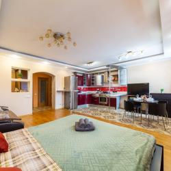 Фото Апартаменты ApartKZN на улице Гарифа Ахунова 10