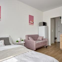 Апартаменты студия Каштановая 9