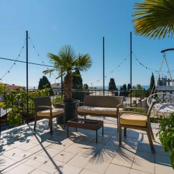 Улучшенные апартаменты с 2 спальнями и террасой с видом на город и море