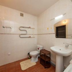 Фото Отель КвартировЪ на улице Авиаторов 38
