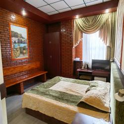 Номер стандарт с 1 двуспальной кроватью