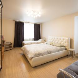 Фото Отель НаСутки35 на Челюскинцев 62