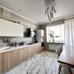 Фото Отель Просторная 3-комнатная квартира возле Кремля и Кремлевской Набережной