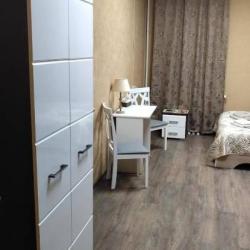 Комната стандарт с 1 двуспальной кроватью и 1 двухъярусной кроватью