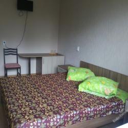 Номер полулюкс с 1 двуспальной кроватью