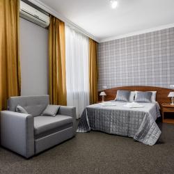 Номер стандарт с 1 двуспальной кроватью