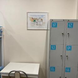 Кровать в 8-местном общем номере