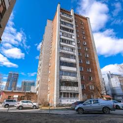 Фото Отель В гости на улице Челюскинцев 14/1