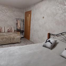 Фото Апартаменты на улице Саратовская