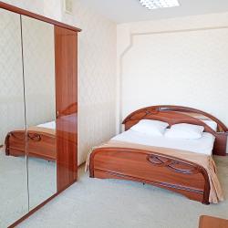 Номер стандарт с 1 двуспальной кроватью