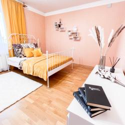 Фото Апартаменты Комфорт на улице Бутлерова 29