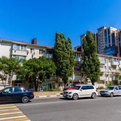 Фото Отель LetoApart (ЛетоАпарт) на улице Исаева 13