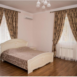 Номер полулюкс с 1 двуспальной кроватью