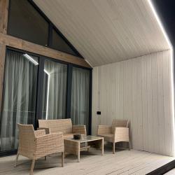 Фото Отель BarnHouse Village (БарнХаус Виллэдж)