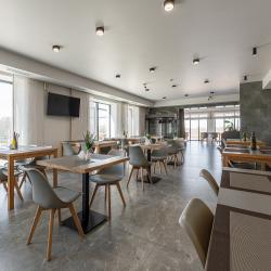 Номер полулюкс семейный (мансарда)