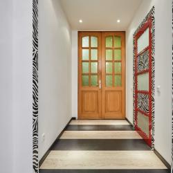 Фото Отель FlatStay Некрасова 60 | Большая 3шка в красивом доме с историей. С эркером, камином, высокими потолками и балконом