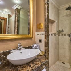 Номер улучшенный премиум с 2 односпальными кроватями