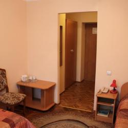 Номер стандарт с 2 односпальными кроватями (с завтраком)