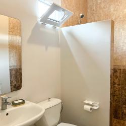 Номер стандарт с 2 односпальными и 1 двуспальной кроватью