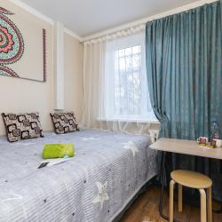Фото Отель YourHouse (ЙоХаус) в 1-м микрорайоне 5