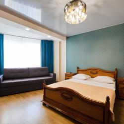 Фото Апартаменты на улице Революционная 3