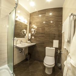 Номер стандарт с 1 двуспальной кроватью