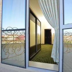 Номер люкс с 1 двуспальной кроватью