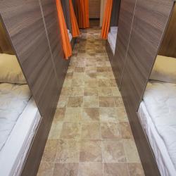 Кровать в 5-местном общем женском номере (без окна)