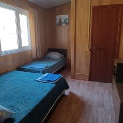 Комната стандарт с 1 односпальной и 1 двуспальной кроватью