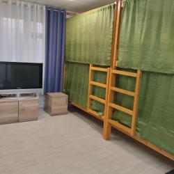 Кровать в 8-местном общем номере