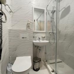 Номер стандарт с 2 односпальными кроватями (с завтраком)