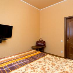 Номер стандарт с 1 двуспальной кроватью