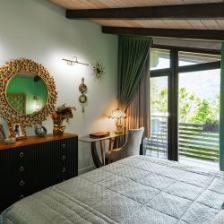 Фото Отель Шале Камин в снегах