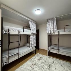 Кровать в 6-местном общем женском номере (общие удобства)