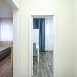 Фото Апартаменты на улице Каролинского 9