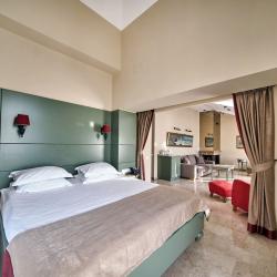 Пентхаус с камином и балконом (с завтраком)