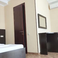 Комната полулюкс с 1 двуспальной кроватью с эркером