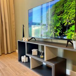 Фото Отель Новая квартира с кроватью возле панорамного окна, высокий этаж