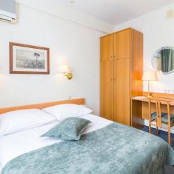 Номер стандарт с 1 двуспальной кроватью