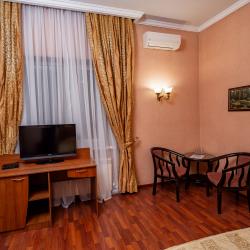 Номер стандарт с 1 двуспальной кроватью