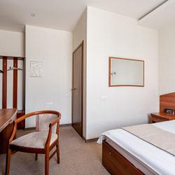 Номер стандарт с 1 двуспальной кроватью